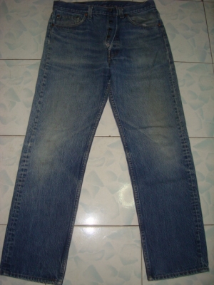 #7911# ยีนส์ลีวายส์ 501 ผ้าทราย ของแท้ มือสอง เอว35 ยาว28 made in usa ก้านดำ แป๊กเงิน รุ่นเก่า