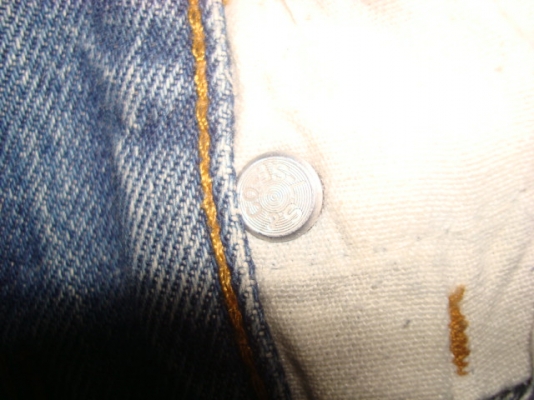 #7911# ยีนส์ลีวายส์ 501 ผ้าทราย ของแท้ มือสอง เอว35 ยาว28 made in usa ก้านดำ แป๊กเงิน รุ่นเก่า