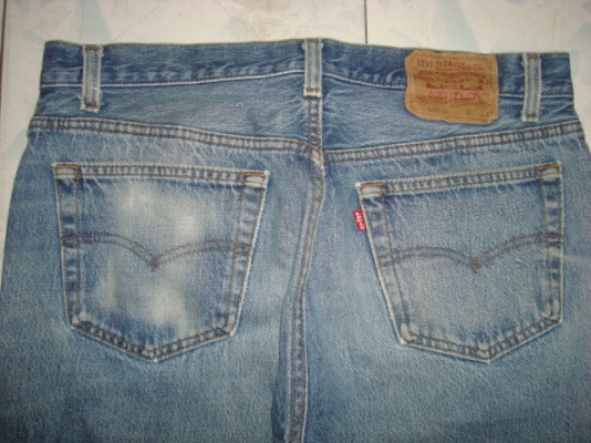 #7911# ยีนส์ลีวายส์ 501 ผ้าทราย ของแท้ มือสอง เอว35 ยาว28 made in usa ก้านดำ แป๊กเงิน รุ่นเก่า
