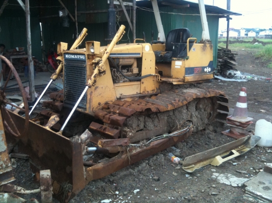 ขายรถแทรกเตอร์ KOMATSU D21P-6 ตีนเป็ด สภาพดี ราคาถูก
