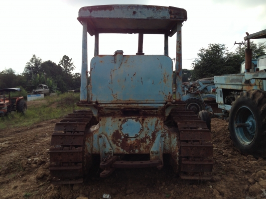 ขาย !! แทรกเตอร์  D6C รุ่นฝาบาง ตามสภาพ เอกสารสัญญาซื้อขาย สนใจติดต่อ 081-8840679 ภาคเหนือ