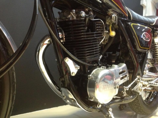 นุรังสิต//// ขายSR400 สภาพเทพๆ สวยๆ เครื่องสดเเน่น  คุ้มสำหรับคนใช้ 59900 ต่อรองนิดหน่อย