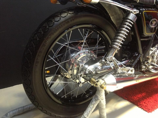 นุรังสิต//// ขายSR400 สภาพเทพๆ สวยๆ เครื่องสดเเน่น  คุ้มสำหรับคนใช้ 59900 ต่อรองนิดหน่อย