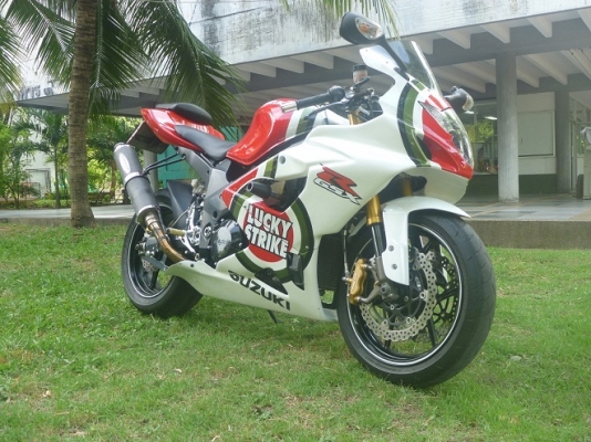 ขาย TL1000R แต่ง K5 ทะเบียนโอน 190,000.- ครับ