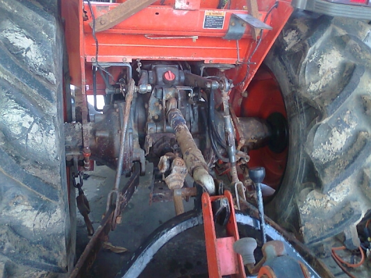 ขายด่วน!..รถไถ KUBOTA L4200 มีใบดันหน้า และจอบหมุน.