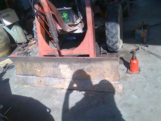 ขายด่วน!..รถไถ KUBOTA L4200 มีใบดันหน้า และจอบหมุน.