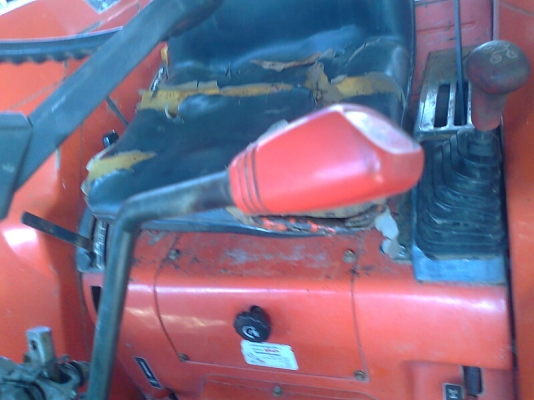 ขายด่วน!..รถไถ KUBOTA L4200 มีใบดันหน้า และจอบหมุน.