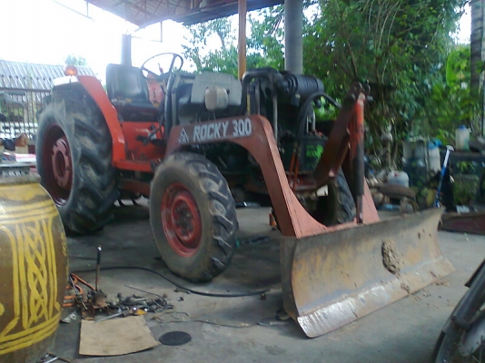 ขายด่วน!..รถไถ KUBOTA L4200 มีใบดันหน้า และจอบหมุน.