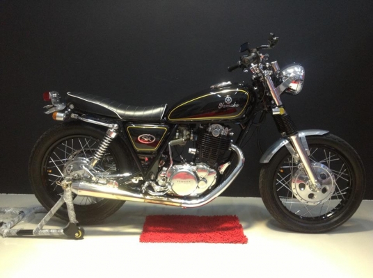 นุรังสิต//// ขายSR400 สภาพเทพๆ สวยๆ เครื่องสดเเน่น  คุ้มสำหรับคนใช้ 59900 ต่อรองได้นิดหน่อยครับ