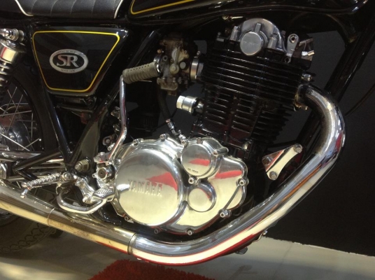 นุรังสิต//// ขายSR400 สภาพเทพๆ สวยๆ เครื่องสดเเน่น  คุ้มสำหรับคนใช้ 59900 ต่อรองได้นิดหน่อยครับ