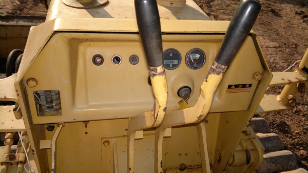 ขายรถแทรคเตอร์ D 20P-5 KOMATSU