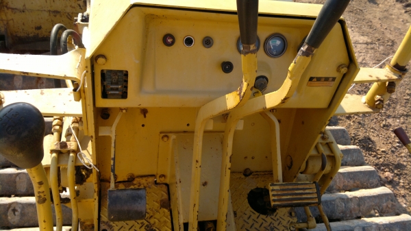 ขายรถแทรคเตอร์ D 20P-5 KOMATSU