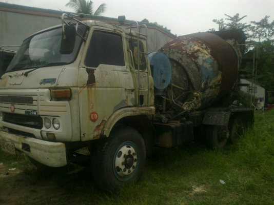 ขาย รถโม่ปูน ขายตามสภาพ ใช้งานได้ สีไม่สวยเท่านั้น NISSAN UD (CD43) ปี 35 ซัซซี่ใหญ่ 2 เพลา ช่วงยาว 6 เมตร (เท่า 10 ล้อ) เครื่อง PD6 265 แรงม้า โม้ปูน 6 คิว (โม่โซ่) เบรกจิ๊ฟฟี่ พวงมาลัยเพาเวอร์ 630,000 บาท