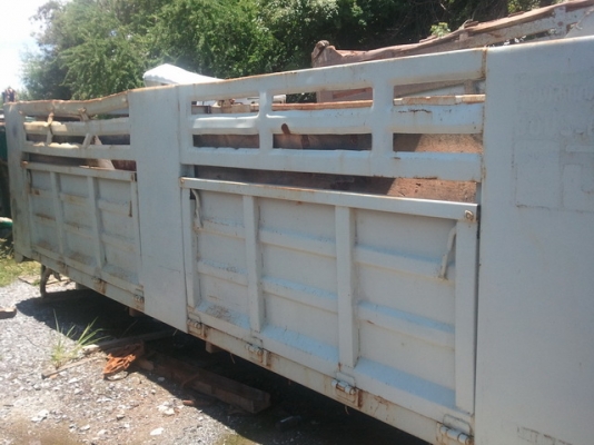 กระบะดัมพ์สามมิตร +คัตซีเทียมพร้อมดัมพ์