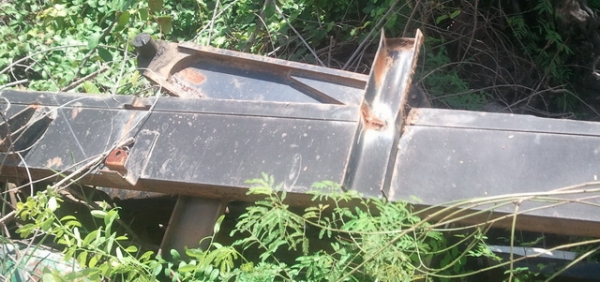 กระบะดัมพ์สามมิตร +คัตซีเทียมพร้อมดัมพ์