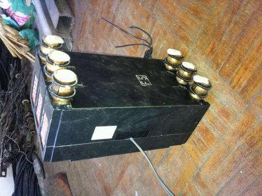 ขายเบรคเกอร์300Aของใหม่