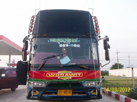 ขายรถบัสชั้นครึ่ง 12  เมตร  คัสซี nissan  เครื่องกลาง เครื่อง pf 330 ฝาดำ สูง 3.80 ชั้นครึ่ง ทรงมังกรเชิดชัย เบาะตัวหนอน คานหน้าคานท้าย nissan zm  เบรคแห้ง  ราคา 900,000 ต่อรองได้   ล้อแม๊ก 6 เส้น ยางเรเดียล 6 เส้น    โทรมาเลยครับ เจ้าของใจดี ไม่มีนายหน้า