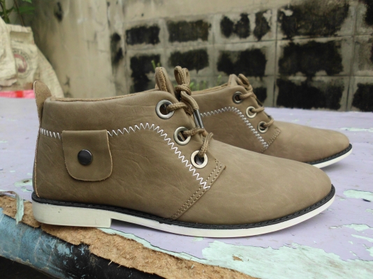 ขายเสื้อหนังแท้+ร้องเท้าใหม่แบบเยอะถูกๆๆๆ