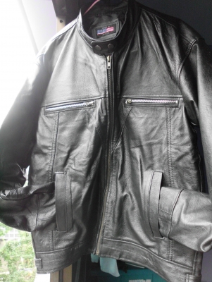 ขายเสื้อหนังแท้+ร้องเท้าใหม่แบบเยอะถูกๆๆๆ