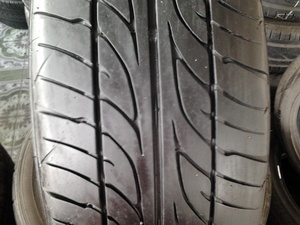 ขายยาง205/55/16 ปี 10 DUNLOP SP LM 703 1 ชุด ราคา : 2,400.00 บาท