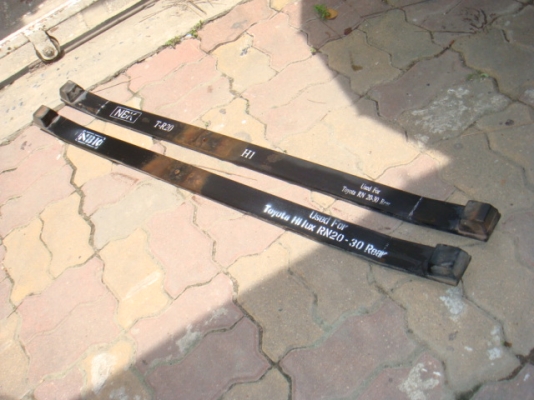 ขายหลังคา Ford แคป มีผ้าใบครบ เปิดได้สองด้าน สภาพดี