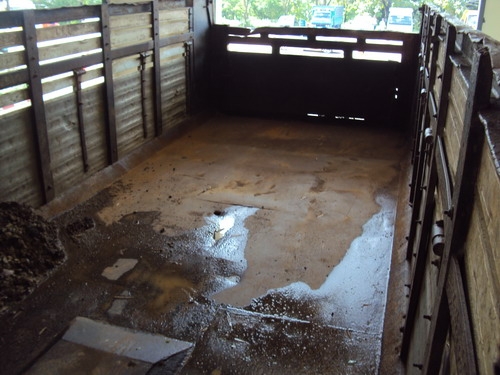 ขายกระบะดั้มปิเนียมพร้อมอุปกรณ์ ติดอยู่รถHINO สิงห์ไฮเทค