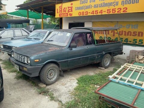 Mazda familia แค๊ปเล็ก ขับได้ ทะเบียนครบ สีเก่า ขายถูก 26,000บาท net