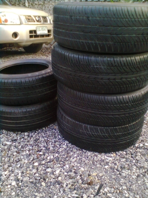 จัดไปเลยอยากขายยางราคาใหม่ใส่รถตูัได้ถูกสุดๆ 215/60R16 มิชลิน ปี09  1ชุด 4เส้น และ ยาง 205/55R16 ปี11  2เส้น รวม 6 เส้น ขาย 1800 บาท