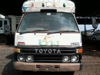 ขาย 6ล้อ TOYOTA DYNA รถเบียรช้าง สถาพสวยพร้อมใช้งาน ปี39