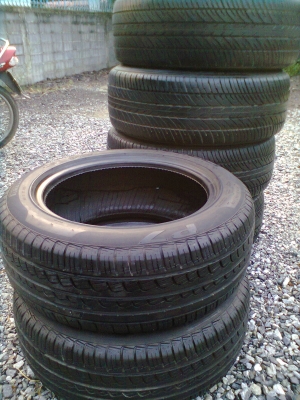 ขายยาง 215/60R16 มิชลิน ปี09  1ชุด และ ยาง 205/55R16 ปี11  2เส้น รวม 6 เส้น