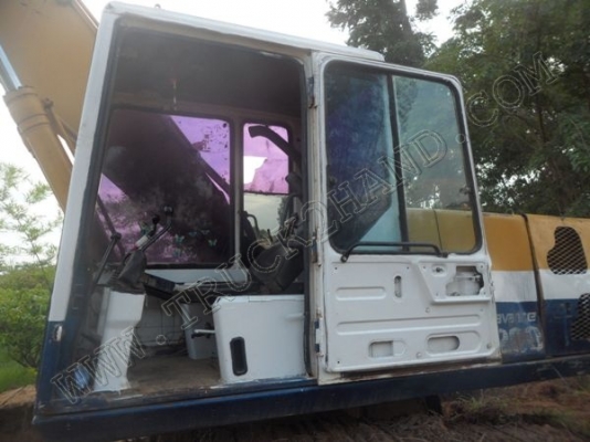 รถแบคโฮ ยี่ห้อ KOMATSU PC200-5