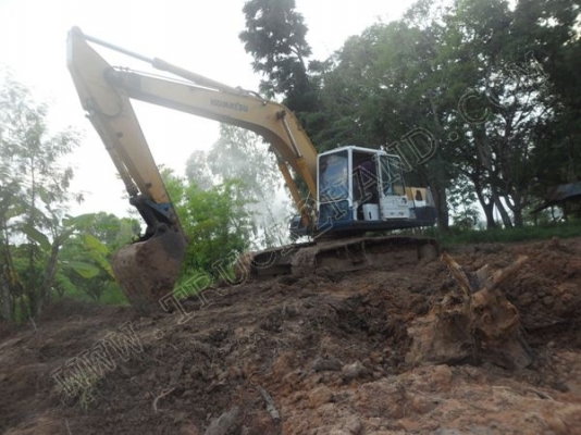 รถแบคโฮ ยี่ห้อ KOMATSU PC200-5