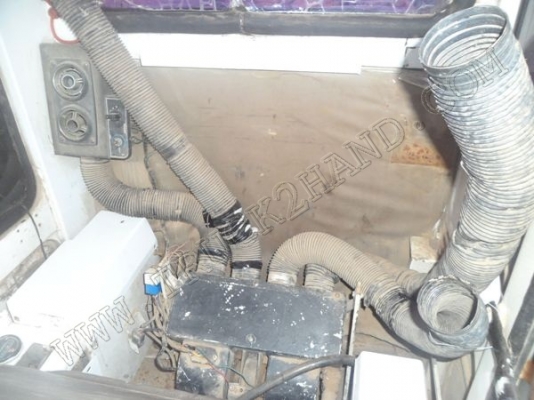 รถแบคโฮ ยี่ห้อ KOMATSU PC200-5