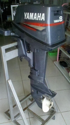 ขาย ยามาฮ่า 8 แรง หางสั้น 17นิ้ว สภาพงามๆตามรูป ราคา 25000 บาท