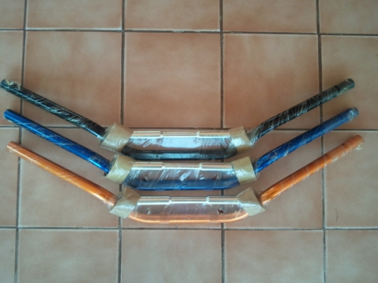 ธารนนทบุรี//ขายแฮนท์ใต้หวัน 3 อัน ราคา1,100บาท (พร้อมส่งค่ะ)