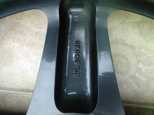 ขายแม็ก audi 17*7.5 off 38 พร้อมยาง ขายแม็ก audi 17*7.5 off 38 พร้อมยาง