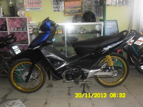 wave.100x เครืองดีสีสวย