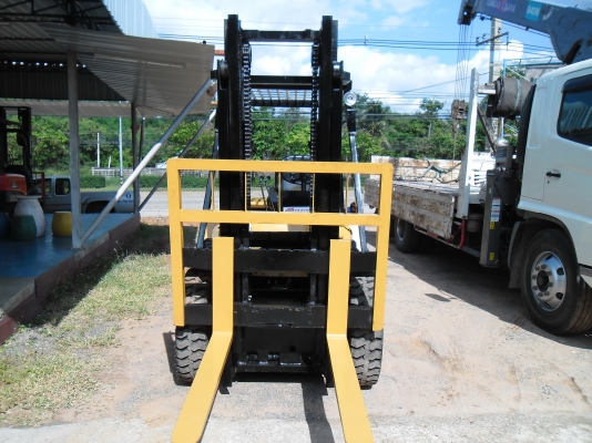 ขายด่วนรถยก MITSUBISHI  FD35 เครื่องยนต์ดีเซล S6E เกียร์ออโต้ เสาสูง 3 เมตร ยางใหม่ 4 เส้น