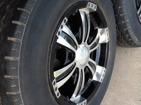 ขายแม็กขอบ15 6รู พร้อมยาง