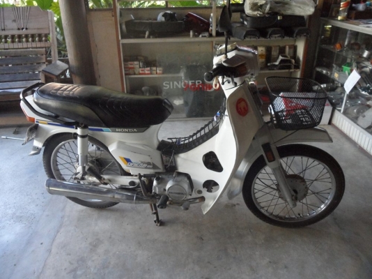 ดรีมคุรุสภาขาวๆเดิมๆ สีเดิมโรงงาน ทะเบียน+พร้อมโอน ภาษีหมด56 ดรีมคุรุสภาขาวๆเดิมๆ สีเดิมโรงงาน ทะเบียน+พร้อมโอน ภาษีหมด56