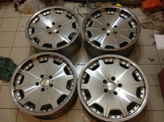 สวย-หรู ***ขายล้อVIPขอบ18หน้าตื้น-หลังลึก5 รู114 ราคา9,900บาท