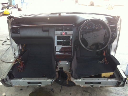 ขายหัวตัดพร้อมเครื่องยนต์ MERCEDES BENZ E240 เกียร์ออโต พาร์ทแท้นำเข้าจากญี่ปุ่น!!!! ขายหัวตัดพร้อมเครื่องยนต์ MERCEDES BENZ E240 เกียร์ออโต พาร์ทแท้นำเข้าจากญี่ปุ่น!!!!