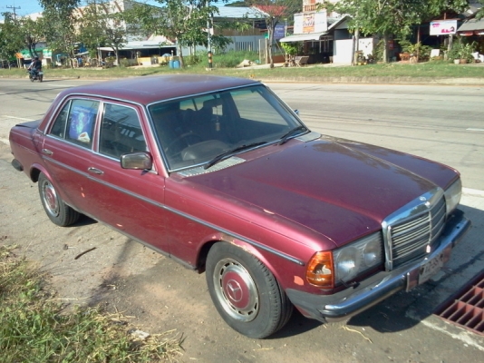 ขายBenz 230e  w 123  เครื่องเนียบ ภายในสวย อังกฤษแท้  มีซันรุฟ  ขายถุกคับ