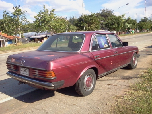 ขายBenz 230e  w 123  เครื่องเนียบ ภายในสวย อังกฤษแท้  มีซันรุฟ  ขายถุกคับ