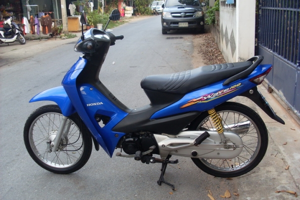 เวฟ100ubox สตาทมือ เดิมๆเงียบๆ