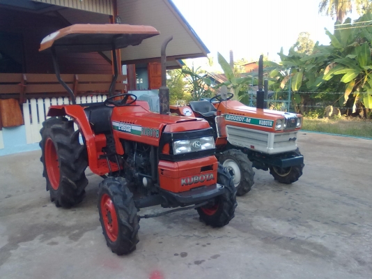 จัดมาแบบแพคคู่สองเพลาสองคันครับ คูโบต้าL2002DT-L2602DT สวย ถูก ดี