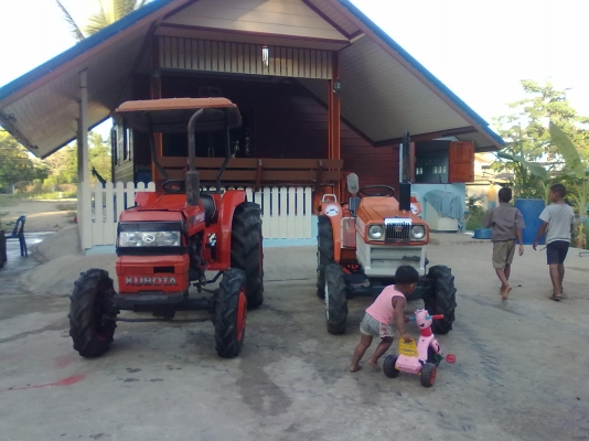 จัดมาแบบแพคคู่สองเพลาสองคันครับ คูโบต้าL2002DT-L2602DT สวย ถูก ดี