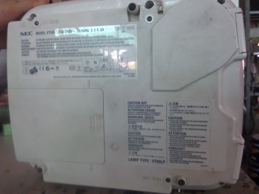 เครื่องฉาย โปรเจ็กเตอร์ NEC VT595 สภาพใหม่ใช้งานครั้งเดียว(มี3 เครื่อง) เครื่องฉาย โปรเจ็กเตอร์ NEC VT595 สภาพใหม่ใช้งานครั้งเดียว(มี3 เครื่อง)