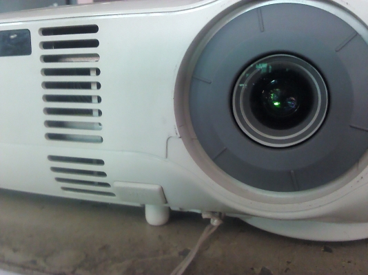เครื่องฉาย โปรเจ็กเตอร์ NEC VT595 สภาพใหม่ใช้งานครั้งเดียว(มี3 เครื่อง)