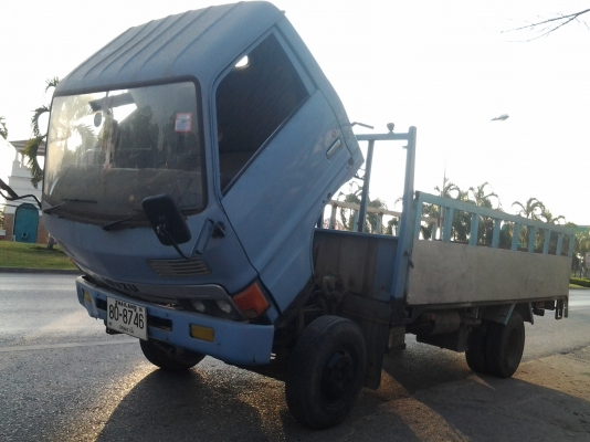 ISUZU KT26 เครื่อง100แรง หัวกระดกได้ ฝาท้ายเปิดปิดไฮโดลิค มีอิงโฟคหลัง